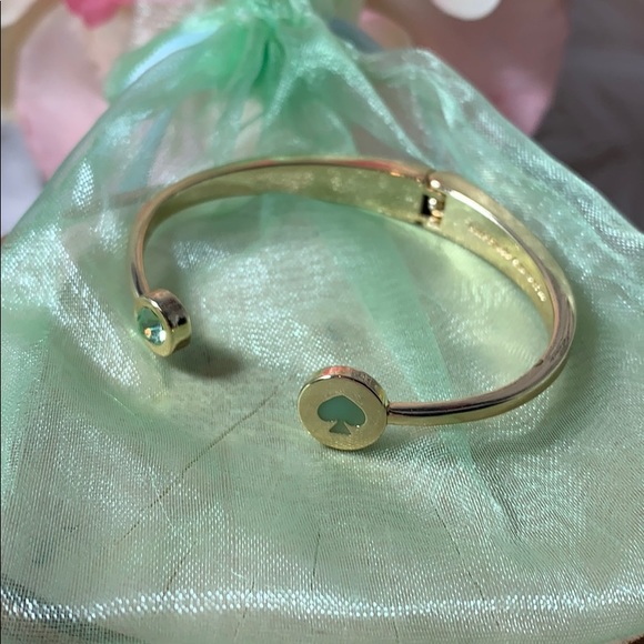 Kate ♠️ Spade bracelet bangle gold green hinged euc - Picture 8 of 11